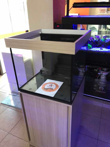 Aquario Cubo 50x50x50 + Sump - Vidro 8mm + Movel Preto