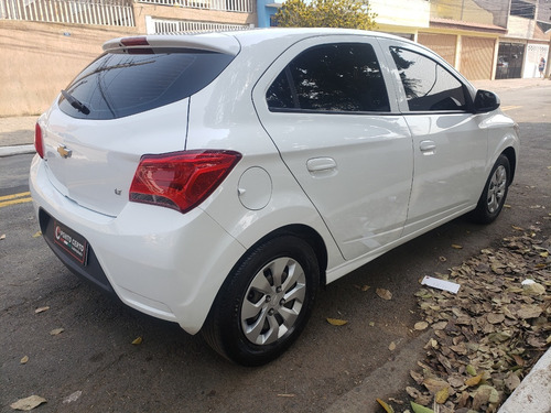 Imagem 8 de 15 de Chevrolet Onix Lt 1.0 Flex 2019