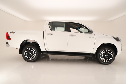Imagen 4 de 25 de Toyota Hilux 4x4 Dc Srx 2.8 Tdi 6at D.r