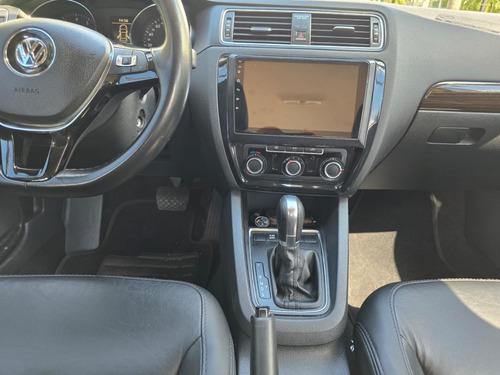 Volkswagen Jetta 2.0 COMFORTLINE FLEX 4P TIPTRONIC