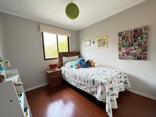Excelente Casa Interior Condominio- Santiago College