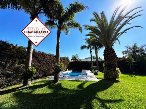 Hermosa Propiedad En Venta En El Corazón Del Barrio Privado Fincas De Iraola 1 - Con Piscina!!
