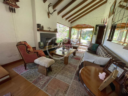 Linda Casa En Venta De 5 D En Cond. Refugios Del Arrayán