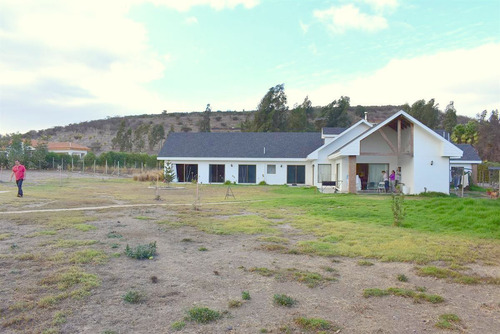 Casa En Venta En Melipilla
