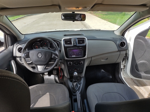 Renault Logan 2015 1.6 Privilége Plus 105cv