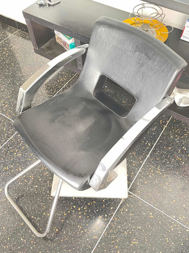 Imagen 1 de 5 de Silla Hidráulica Peluquería Salón De Belleza Barbería