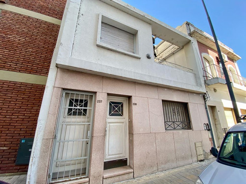 Venta Casa Pb 2 Dormitorios Centro