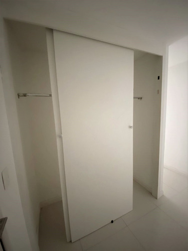 Imagen 3 de 13 de Venta De 3 Apartamentos En La Zona De Cordón - Mercedes 1832