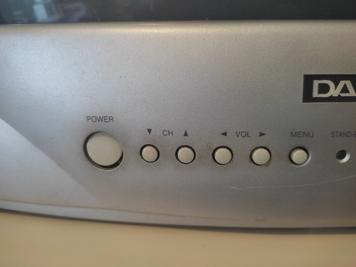 Imagen 5 de 9 de Televisor Daewoo De 20 Pulgadas Con Base De Pared