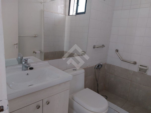 Casa En Venta De 3 Dorm. En Macul