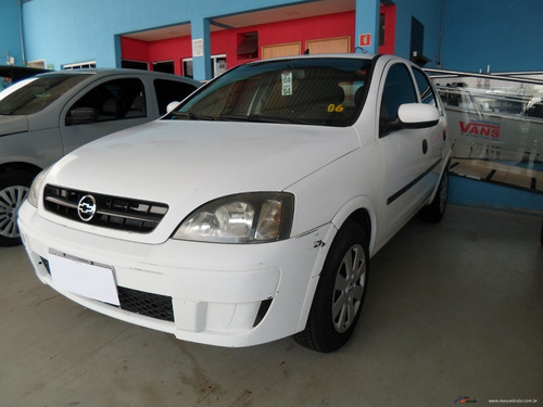 Chevrolet Corsa Hatch Joy 1.0 2004/2004 Branco