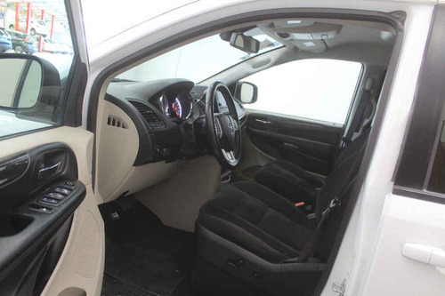 Imagen 9 de 15 de Chrysler Grand Caravan 2019 5p Sxt V6/3.6 Aut