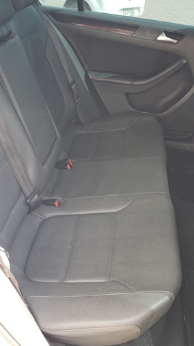 Volkswagen Jetta 2.0 Comfortline Flex 4p Automática