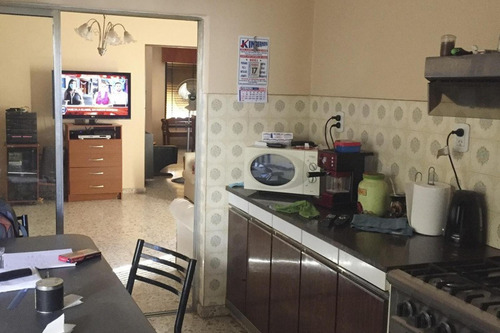 Casa En Venta - 3 Dormitorios 2 Baños - Pergamino