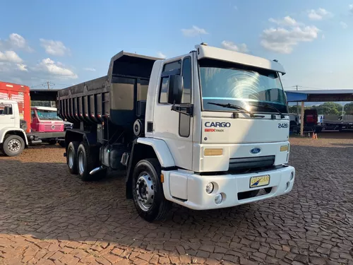 Como desenhar um Caminhão caçamba Ford Cargo qualificado - PASSO A