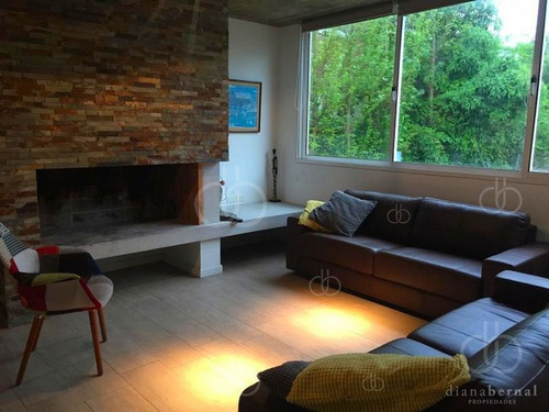 Imagen 4 de 16 de Casa De Dormitorios Y Piscina En Pinares, Punta Del Este- Ref: 54653