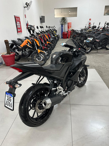 Yamaha Yzf R15 2024 / 6.647 Km