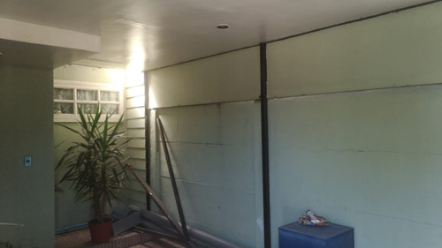 Excelente Casa Esquina En Sector Residencial Los Ángeles!!!