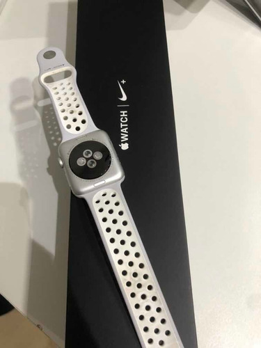 Apple Watch 2 Nike 42mm Prata - Brinde 5 Pulseiras