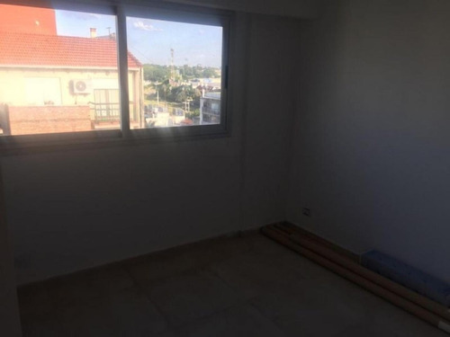 Venta De Departamento 2 Ambientes En Caseros