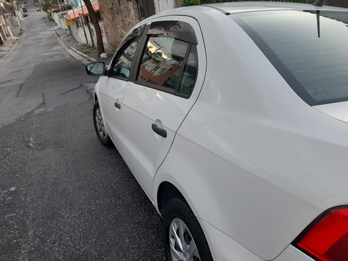 Imagem 4 de 7 de Volkswagen Voyage 2019 1.0 12v Total Flex 4p