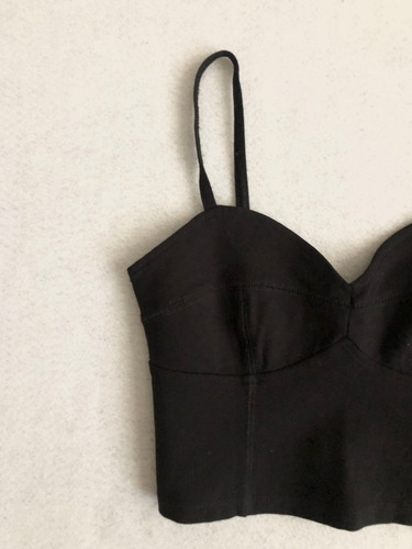 Top Corto Con Escote Estilo Corsette Negro De Tirantes H&m (Usado)