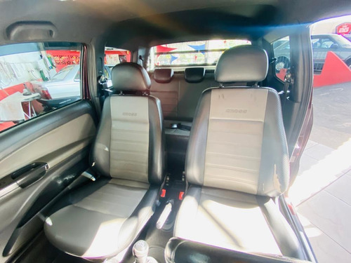 Imagem 9 de 14 de Volkswagen Saveiro Cross 1.6 16v Msi Cd (flex) Flex Manual