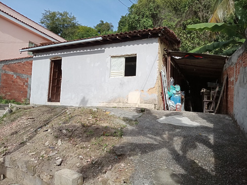 Vendo Terreno Com 360 M² Com Construção Antiga