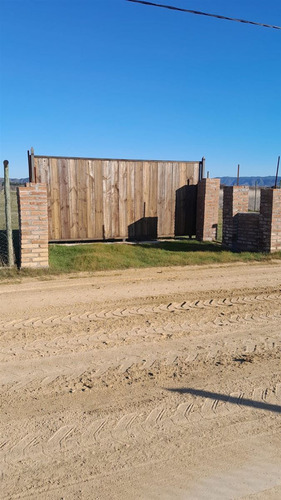 Parcela Con Casa 96 M2, 3 Dorm. 1 Baño Marchigue