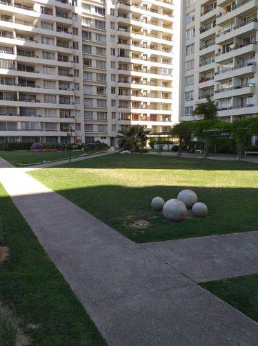 Ref:8716** Arriendo Dpto 1d+1b+terraza+bodega. Metro