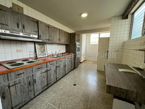 Apartamento Chuao 25-18725 R.e