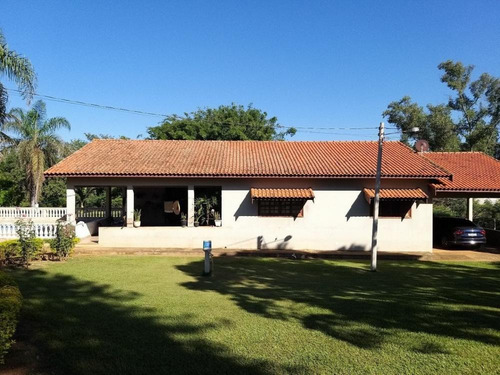 Imagem 3 de 13 de Essa É A Chácara Perfeita Para Quem Está Em Busca De Segurança E Principalmente Conforto, Confira: - 1475