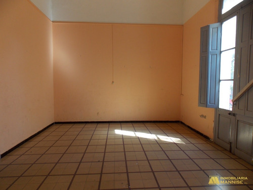 Imagen 7 de 8 de Vendemos Casa Amplios Ambientes. Ituzaingo 1066. Inmobiliaria Mannise.