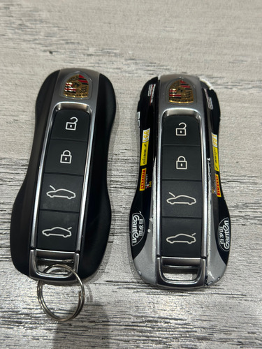 Taycan Turbo S 2021 Color Crayón