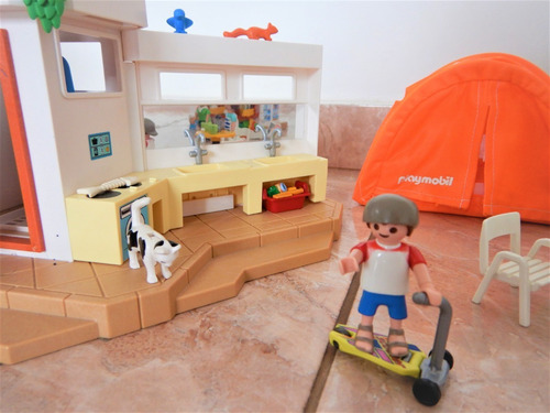 Imagen 4 de 9 de Playmobil Family Fun Camping | Excelente Estado!