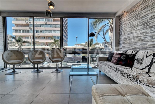 Venta De Apartamento 3 Dormitorios En Penínsul