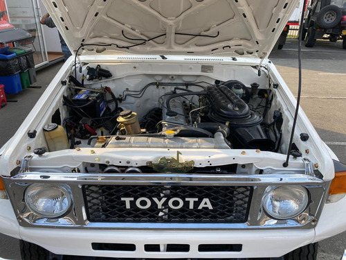Toyota Land Cruiser Fj73