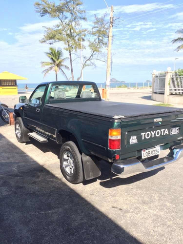 Toyota Hilux 2002 2.7 Srv Cab. Simples 4x2 2p