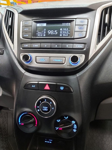 Imagem 11 de 14 de Hyundai Hb20s 1.6 Comfort * C/ Apenas 42.000 Km *