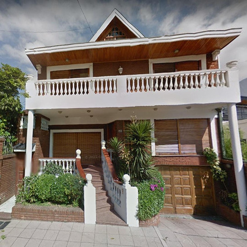 Imagen 2 de 4 de Increible Casa En Hermoso Barrio