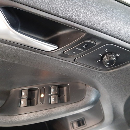Imagen 7 de 12 de Volkswagen Vento Highline Dsg 1.4
