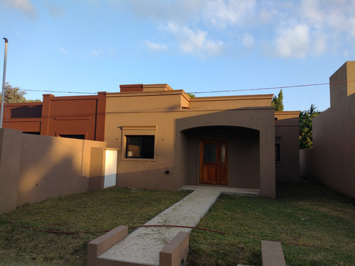Duggan - Casa A Estrenar 2 Dorm - Ubicacion