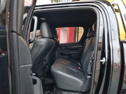 Toyota Hilux 2.8 Cd Srx 177cv 4x4 At
