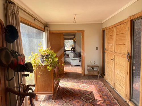 Casa En Arriendo De 6 Dorm. En Colina
