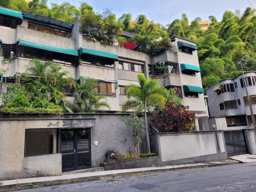 En La Urbanización Miranda Vendo  Bonito Y Amplio Apartamento