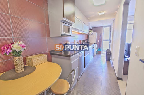 Imagen 10 de 22 de Apartamento Con Vista Al Mar En Alquiler