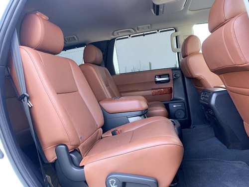 Imagen 9 de 15 de Toyota Sequoia Platinum 2019