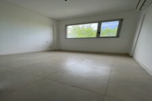 Departamento De 2 Ambientes Con Cochera En Barrio Villa Del Lago, Pilar
