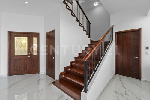Casa En Venta En Grand Marina Villas, Nuevo Vallarta, Nayarit.