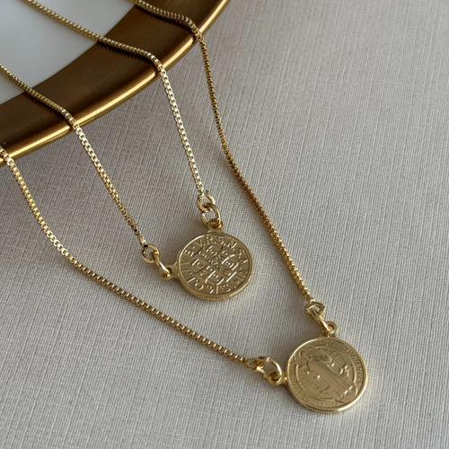Colar Escapulário Folheado Ouro 18k São Bento Joia Corrente Cor Dourado